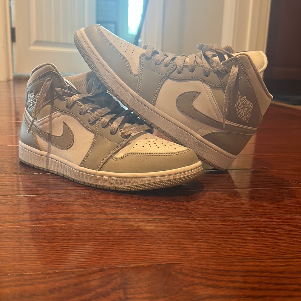 Jordan 1 Mid “College Grey” 10M